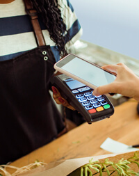 Concardis | mehr Sicherheit für Ihre Kunden SCA mobile Bezahlungen mit Kartenlesegerät anbieten 
